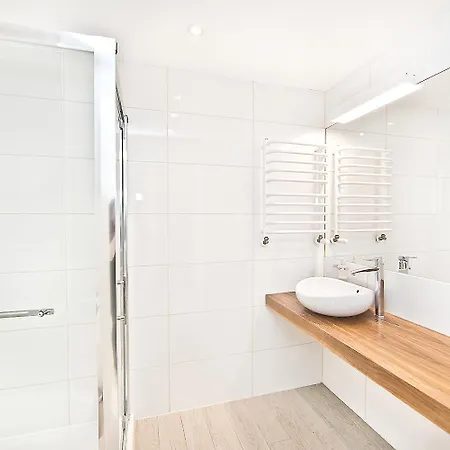 Miodowy Z Aneksem - Czarna Gora - * Sienna (Klodzko)