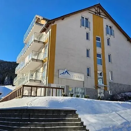 Miodowy Z Aneksem - Czarna Gora - Apartmán
