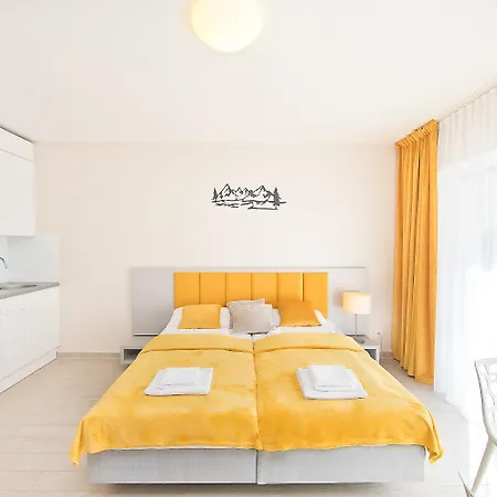 Miodowy Z Aneksem - Czarna Gora - Apartmán