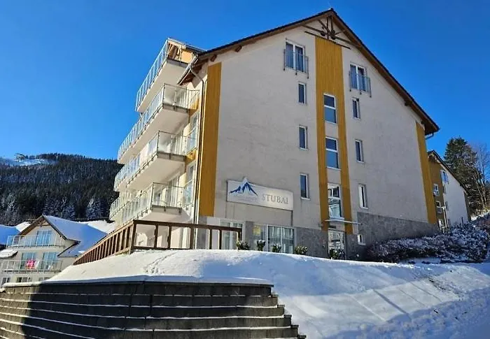 Miodowy Z Aneksem - Czarna Gora - Apartmán